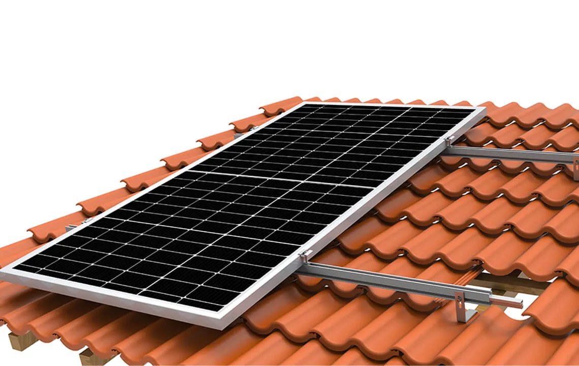 Photovoltaic solar panel mounting structure