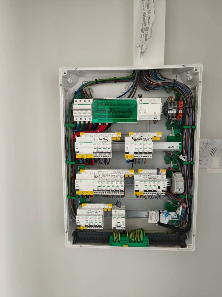 Tableau électrique câblé neuf